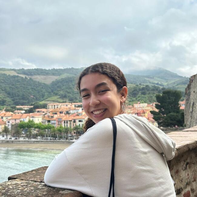 Babysitter in Torroella de Montgrí: Amira