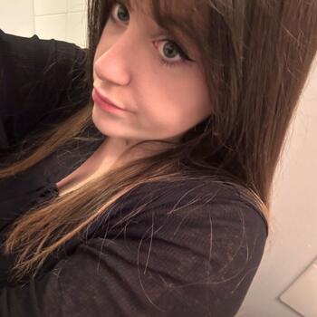 Babysitter in Hérouville-Saint-Clair: Nina