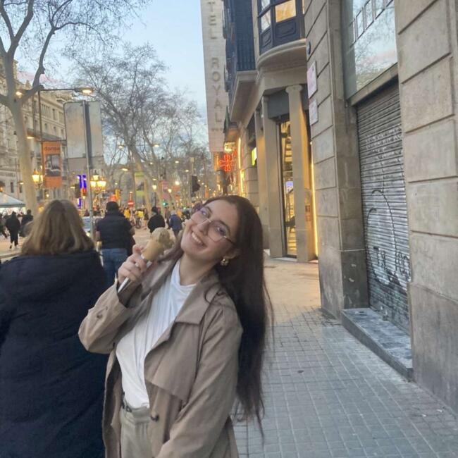 Babysitter in Saint-Georges-sur-Meuse: Noemie