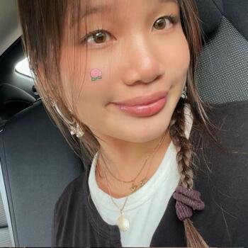 Babysitter in Singapore: Rachel