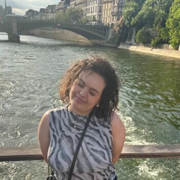 Babysitter in Roissy-en-Brie: Kenza