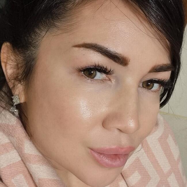 جليسة أطفال في دبي: Anna