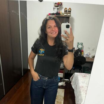 Babá em Pará de Minas: Livia