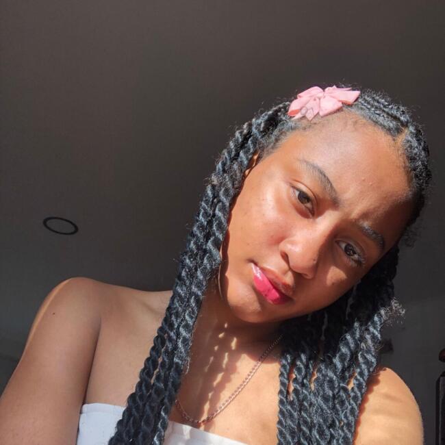 Babysitter in Sintra: Camila