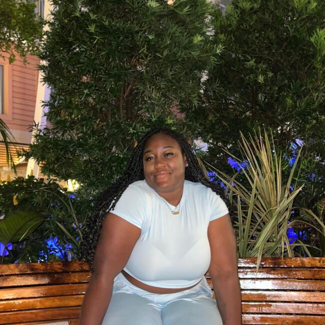 Babysitter in Richmond Hill: Ebony
