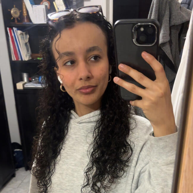 Babysitter in Asnières-sur-Seine: Isra