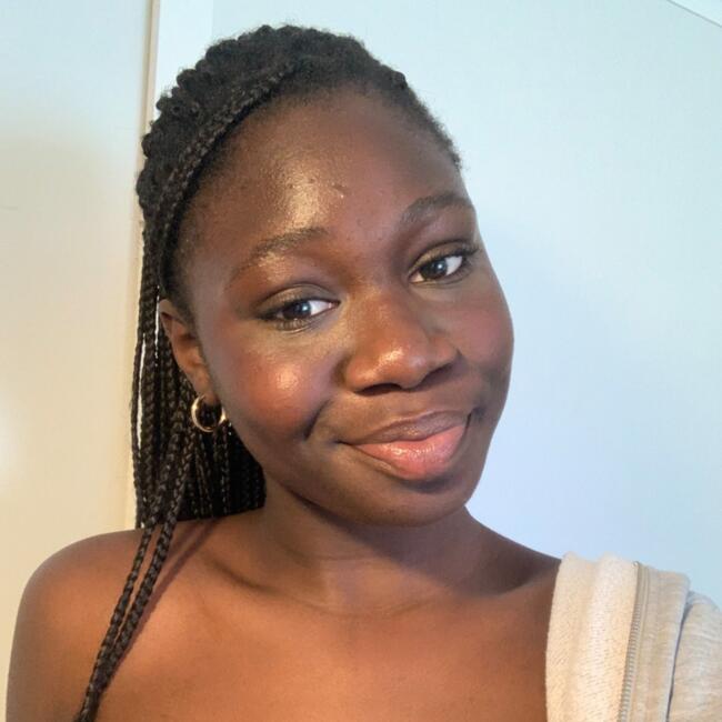 Babysitter em Lisboa: Nair