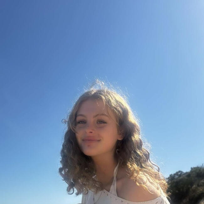 Babysitter in Bunbury: Raine