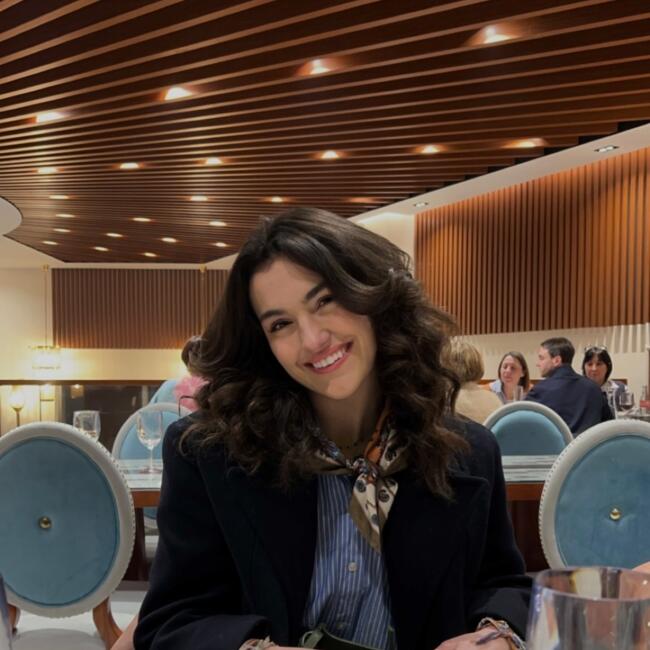 Babysitter in Wattignies: Noemie