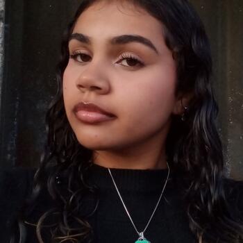 Babá em Paranaguá: Kauane