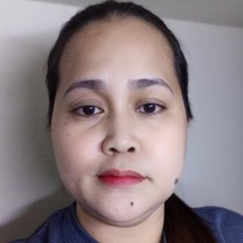 جليسة أطفال دبي: Rubylee