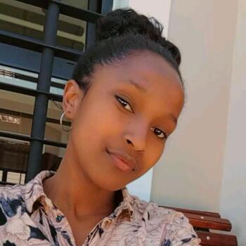 Babysitter in Munich: Elodie