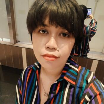 Babysitter Jakarta: Erna
