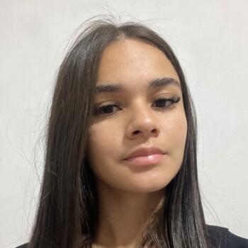 Babysitter Niterói: Gisele