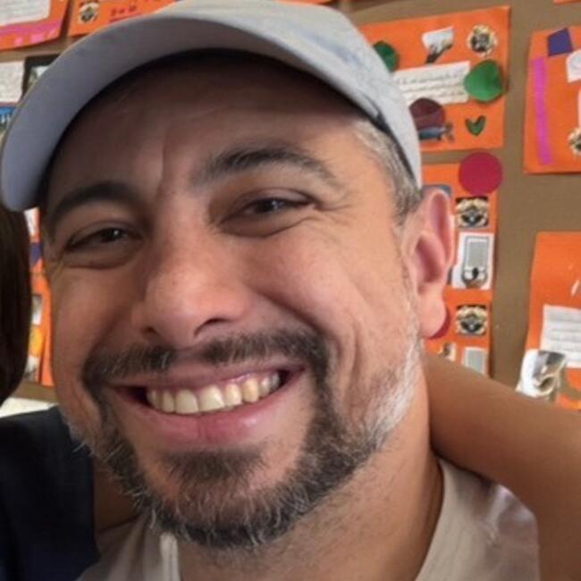 Babysitting job in São Paulo: Erick