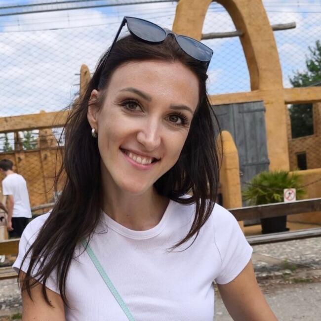 Poptávka hlídání dětí v Rohovládova Bělá: Irina