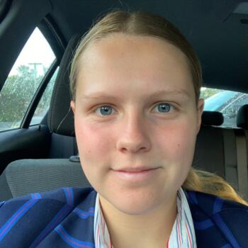 Babysitter in Auckland: Ashley