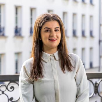 Babysitter in Saint-Denis: Assia