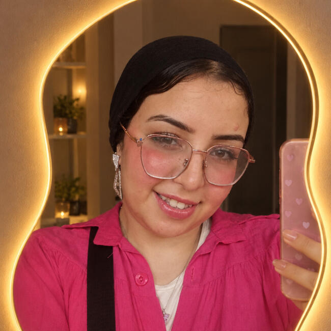 Babysitter in Giza: Menna
