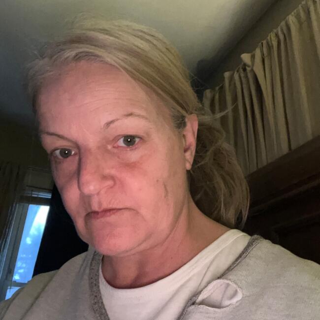 Babysitter in Waldwick: Claudia