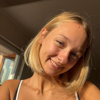 Babysitter Trnovo: Eva