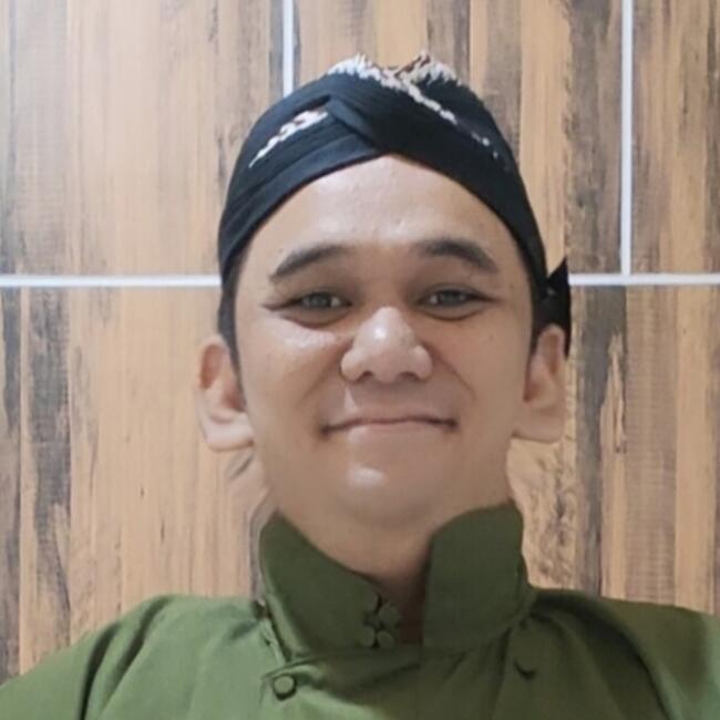 Babysitting job in Bekasi: Bapak Axel