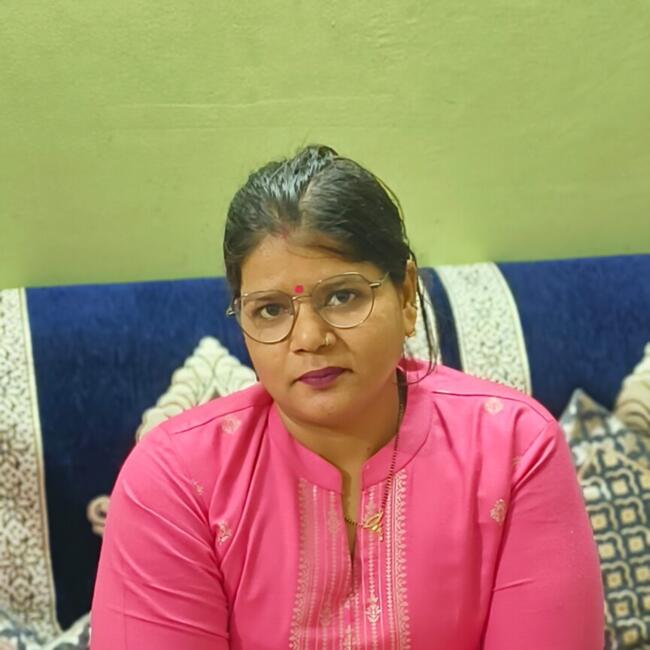 Babysitter in Ghaziabad: Poonam