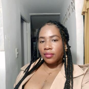 Babysitter in Santiago de Cali: Yenifer