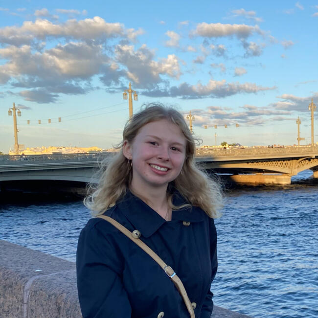 Babysitter in Woluwe-Saint-Pierre - Sint-Pieters-Woluwe: Hélène