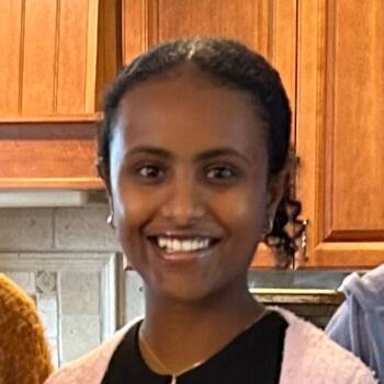 Babysitter in Alexandria: Mahlet