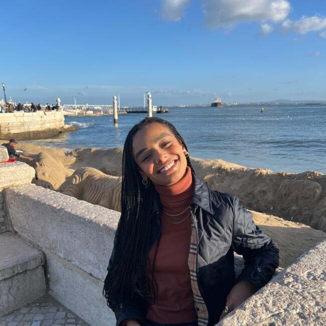 Babysitter em Coimbra: Lara