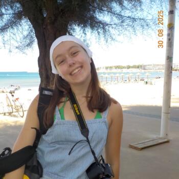 Babysitter in Charleroi: Lison