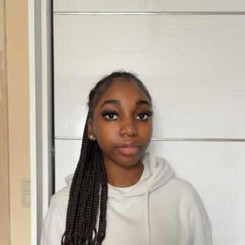 Babysitter in Seraing: Elischa