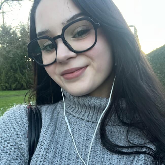 Babysitter in Caen: Lucie