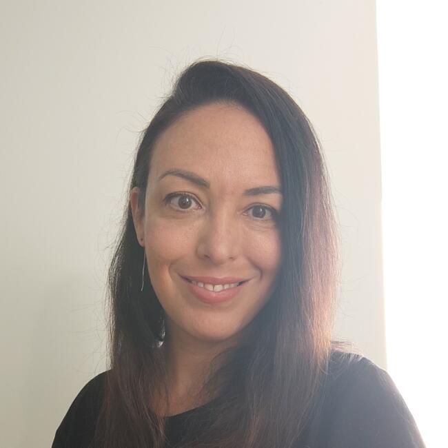 משרת בייביסיטר ב- תל אביב-יפו: Limor