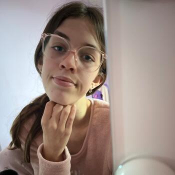 Babysitter in Saleux: Loane