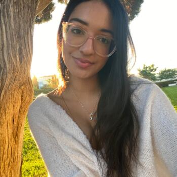 Babysitter em Lagos: Julie alicea