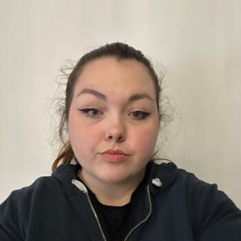 Babysitter in Locronan: Kimberley