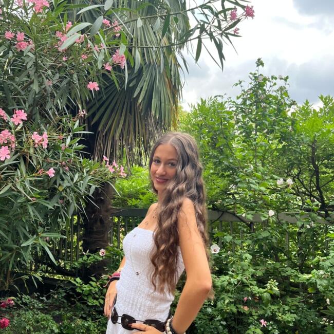 Babysitter in Saint-Cloud: Victoire