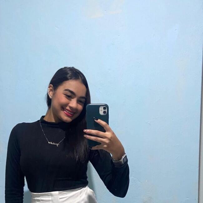 Babysitter in Queimados: Aghata