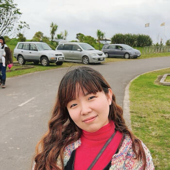 Babysitter in Auckland: April