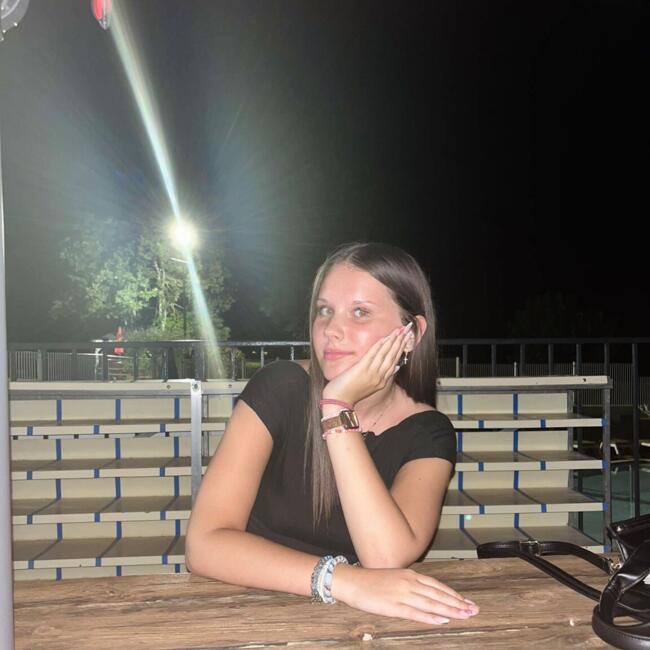 Babysitter in Bondues: Inès