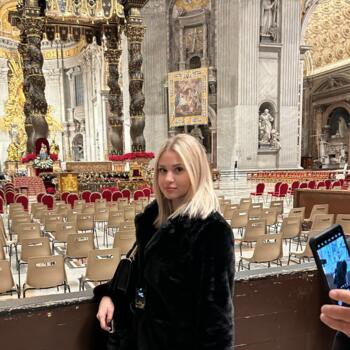 Babysitter in Petroúpolis: Κυριακη