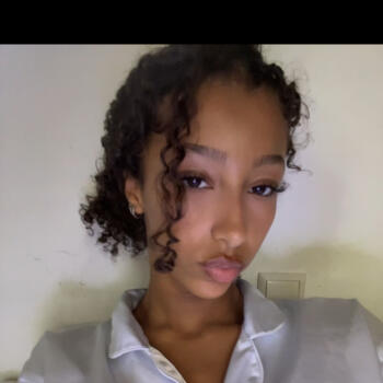 Oppas in Hellevoetsluis: Gilainy