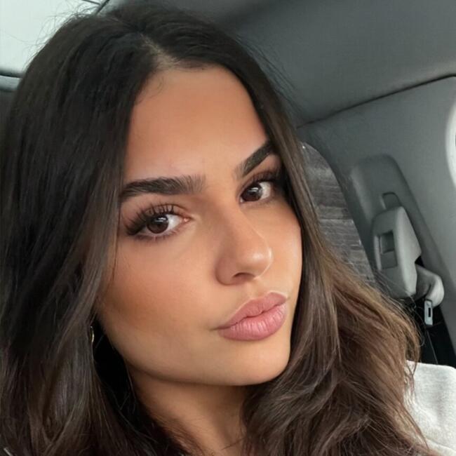 Babysitter in Rennes: Emily