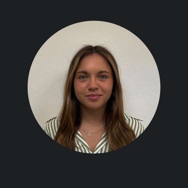 Babysitter in Gouvix: Léona