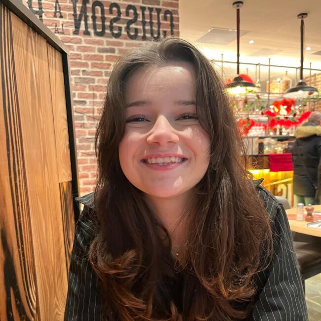 Babysitter in Meaux: Enora