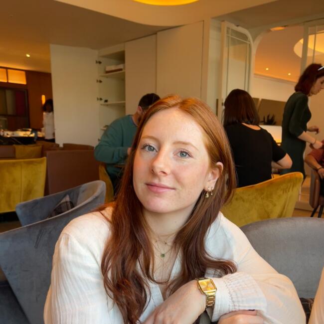 Babysitter in Brussels: Julia