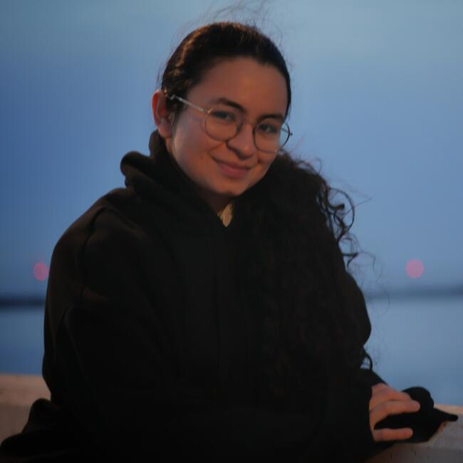 Babysitter in Floridablanca: Luna