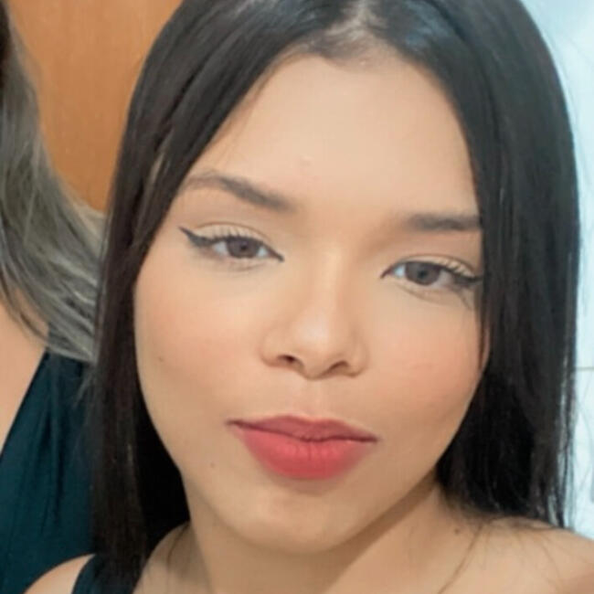 Babysitter in Luis Eduardo Magalhães: Nicole